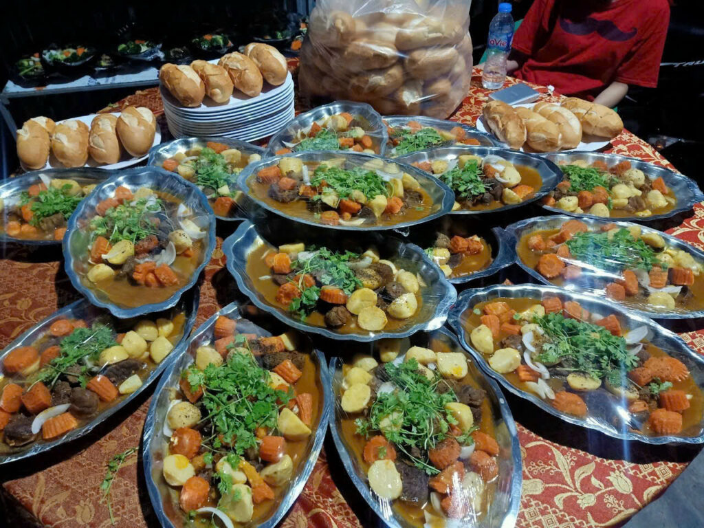 Dịch Vụ Đặt Tiệc Trọn Gói Chuyên Nghiệp - Dịch Vụ Đặt Tiệc, thực đơn đặt tiệc tại nhà, Dịch Vụ Đặt Tiệc Trọn Gói