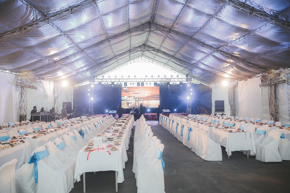 Đặt tiệc lưu động outside 500 khách